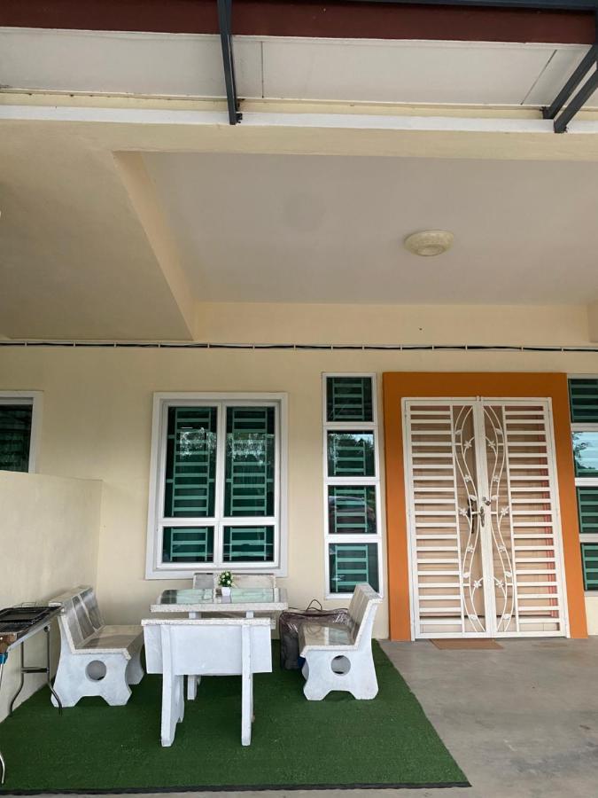 Cik Misi Homestay Sik Exterior photo